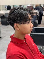 オーシャントーキョーオーバー 渋谷(OCEAN TOKYO OVER)&nbsp;メンズショートフェザーパーマセンターパートニュアンスパーマ