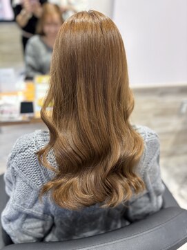 リーオオサカ(Lee Osaka) ベージュ×ツヤ感