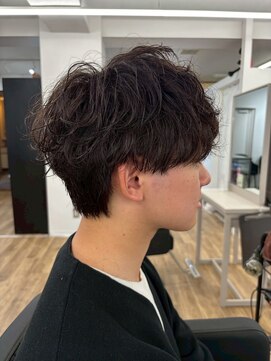 アイトーキョープラスシー 横浜(AI TOKYO+Sea) MEN’S横浜/ラウンドマッシュ/シャドウパーマ/高島町