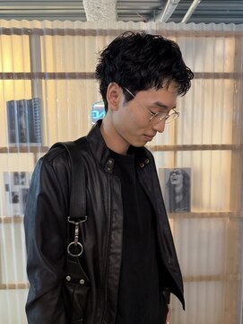 PARKiiiNG 心斎橋　ブリーチ/ダブルカラー/パーマ/メンズ【パーキング】 刈り上げセンターパート