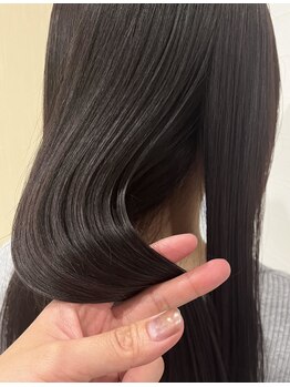 ドックス(dock::s)の写真/こだわりの髪質改善や持ちがいいのに優しいストレートパーマ（縮毛矯正）でしなやかな仕上がりへ☆