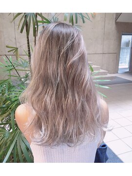 アンベリール 大名(Embellir) embellir シャンパンベージュ