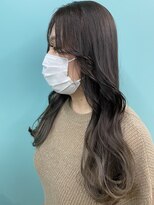 リーホリエ(Lee Horie)&nbsp;秋のグレージュ×顔まわりレイヤー◎