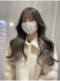 韓国風 セミロングのくびれヘア