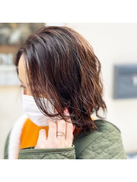 サーティーン(THIRTEEN) vegan認証HUEカラー・やわらかな色合いボブ(^-^)20代☆30代