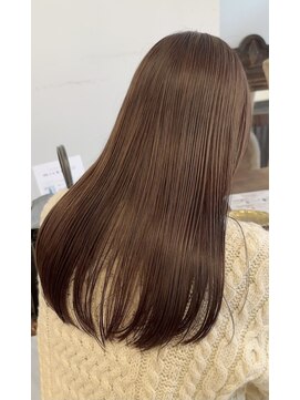 テン(tenn) ツヤ感ベージュ