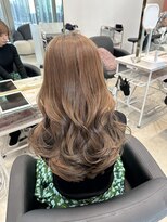 オリーブベージュ