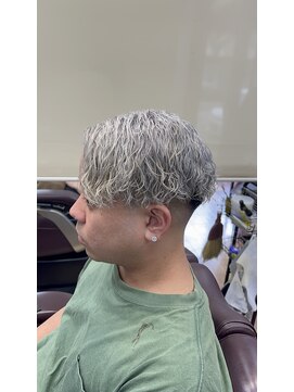 ヘアーサファリ(Hair Safari) ハイトーンパーマ