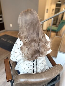 アオ(ao.) ミルクティーベージュ/レイヤーカット/夏のヘアアレンジ