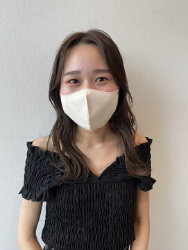 サラ ビューティー サイト 古賀店(SARA Beauty Sight) カーキ―ベージュ