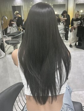 シティ(CITY) 黒髪スタイル×韓国レイヤーカット　【CHICA】