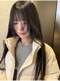 やわらかグレージュ