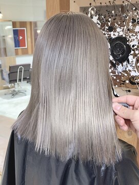 アンククロス 渋谷(ANKH CROSS) グレージュ/ヘアカラーシルバー/グレーアッシュ/ブリーチカラー