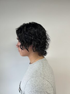 イッヒ 茅ヶ崎(IHHI) メンズミディアムウルフスパイラルパーマ