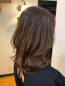 穀雨(Kokuu) オリーブベージュカーキグレージュハイライトグラデーション