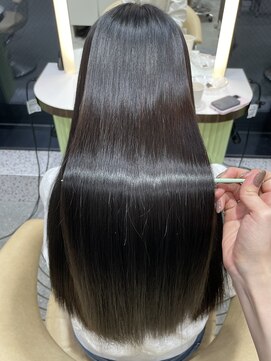 ロンド メリー 大宮(Lond merry) 暗めカラー/韓国風巻き/レイヤーカット/髪質改善/縮毛矯正/大宮