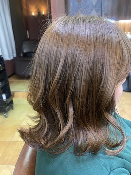 ミディアムボブ×透明感カラー