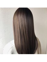 ニィー バイ ディコ(nii by Dico)&nbsp;シルクストレートとグレージュ