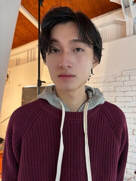 ナヌークカフラ(nanuk kafla) ナチュラルセンターパート/メンズパーマ/パーマメンズ