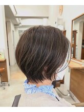 ティーシースペース 元住吉店(T.C.SPACE)&nbsp;ショートボブ × 白髪ぼかしハイライト