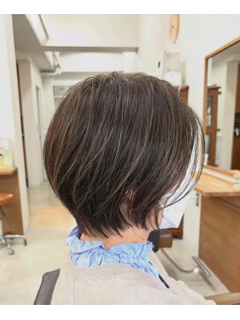 ティーシースペース 元住吉店(T.C.SPACE) ショートボブ × 白髪ぼかしハイライト