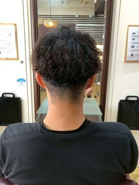 レボルトヘアー(R EVOLUT hair) MEN’S/リバースセンターパート/ニュアンスパーマ/柏駅