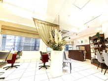 カバーヘアアンドスパ ブリス 浦和(COVER HAIR&SPA bliss)の雰囲気（浦和/商店街に面した立地で通いやすい◎30代40代大人女性に人気）