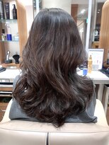 ピークアブー アヴェダ ギンザシックス(PEEK-A-BOO AVEDA GINZASIX)&nbsp;【ミディアムレイヤー】ふんわりウェーブ　レイヤーヘア　◆