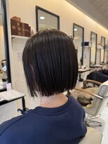 ジーナ 近鉄奈良(Zina)&nbsp;広がりを抑えるストレートボブ