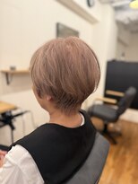 オルトレ(Oltre)&nbsp;大人かわいい丸みショート×ピンクベージュ