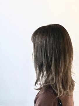 アディクト 綾瀬(ADDICT) 【ADDICT_YuuYa】ナチュラルグラデ_グレージュエアリースタイル