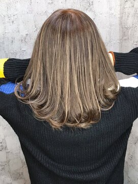 リアンバイアリュール(Lian by Allure) 《Lian by Allure》畠山 貴子 ハイライトスタイル