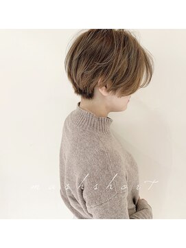 デフィー(DEFY) ハイトーンのショートマッシュスタイル