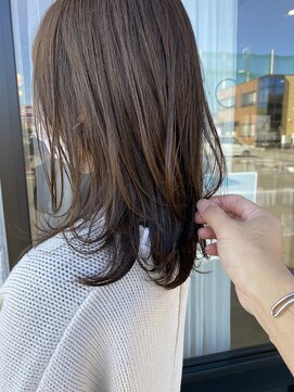 ケーオーエスビューティー(K O S beauty) セミロング×カーキグレージュ