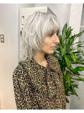 ジーナ(XENA) 【光】Platinum white