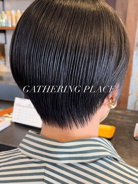 ギャザリング プレイス(GATHERING PLACE) 大人可愛い20代30代黒髪丸みショート♪