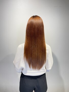 ケイ(KK) 艶髪【縮毛矯正/髪質改善】