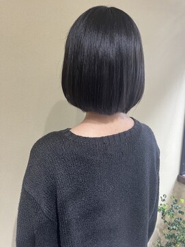 ゼン(Zen.) パツっとボブ/諸冨