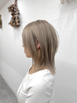 リベストバイジェービー 稲毛(li best. byjb) グレーベージュ/レイヤーロング/アッシュカラー/黒髪【稲毛】