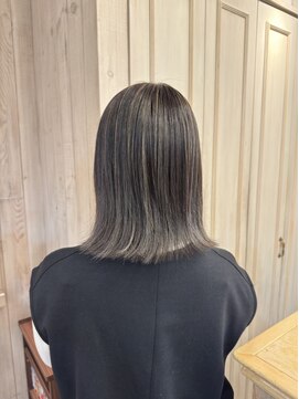 エイミーバイアフロート(amie by afloat) ハイライトカラー×アッシュグレーカラー◎