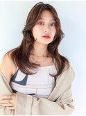 ブリーチなし透明感オリーブグレージュのくびれミディアム