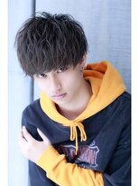 リップス レイ ギンザ(LIPPS Ray GINZA)&nbsp;前下がりスパイラルパーマサイドグラデーション刈り上げマッシュ