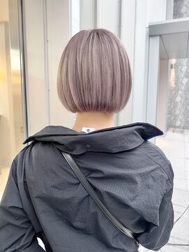カケル(×.) 丸みボブ/ぱっつんワイドバング/ラベージュ