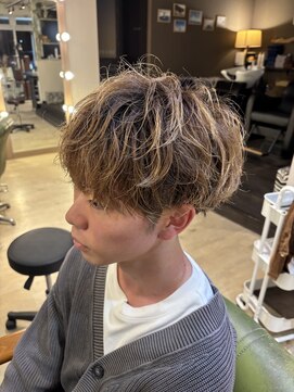 シン(SHIN) ゆるふわパーマ