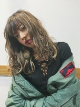 トロニー(TLONY) ヌケ感 ココナッツベージュ ハイライト