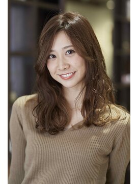 ジェゴグ(JEGOgU) ３D艶ふわ愛されセミロング