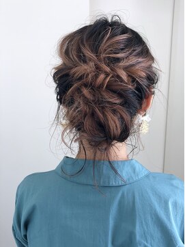 ヘアーデザイン シュシュ(hair design Chou Chou by Yone) ☆chou chou☆おくれ毛が可愛いボブアレンジ