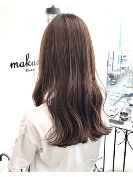 マカナ(makana) 透明感ベージュ