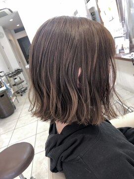 カーラ(Cara) ボブ/外ハネボブ/ミディアムボブ/ナチュラル/巻き髪