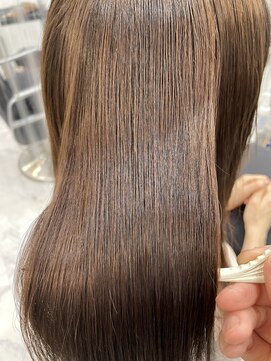 エスカーラ 表参道(THE ESCALA) @aidaman321/酸性ストレート/リタッチ/デザインカラー/